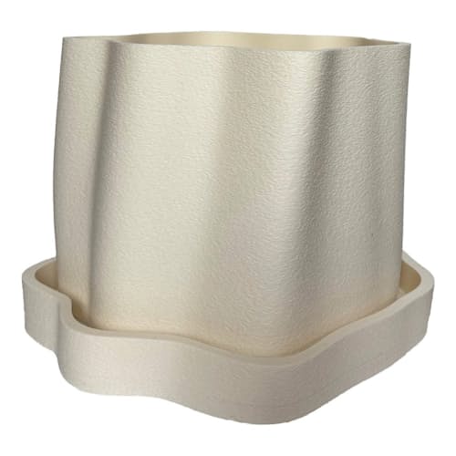 laydown image of Amanitas Garden Plant Pot