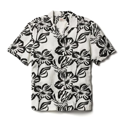 laydown image of Short Sleeve Linen Camp Shirt