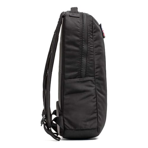 laydown image of Basic Rucker - 17L