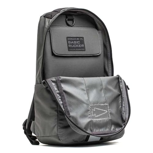 laydown image of Basic Rucker - 17L