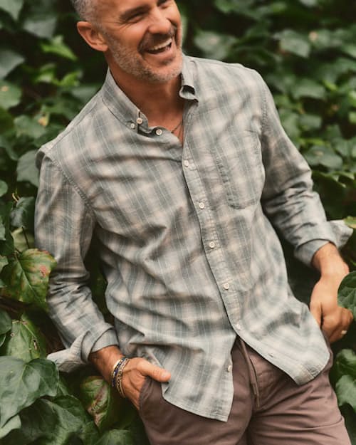lifestyle image of The Jack Linen Shirt