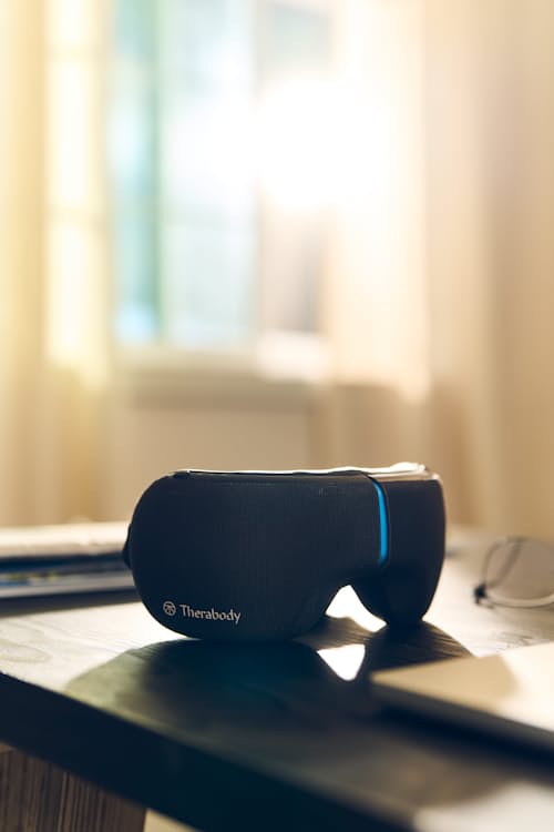 lifestyle image of Smart Goggles 2.0