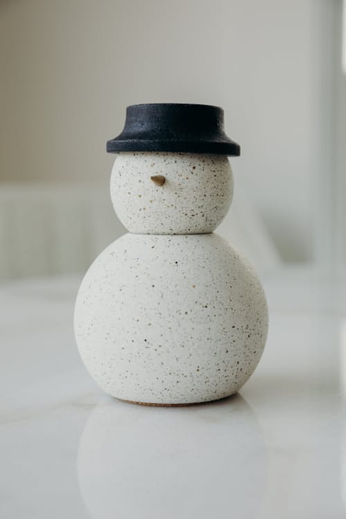 lifestyle image of Minimalist Concrete Snowman