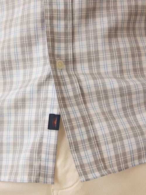 laydown detail image of Movement Shirt