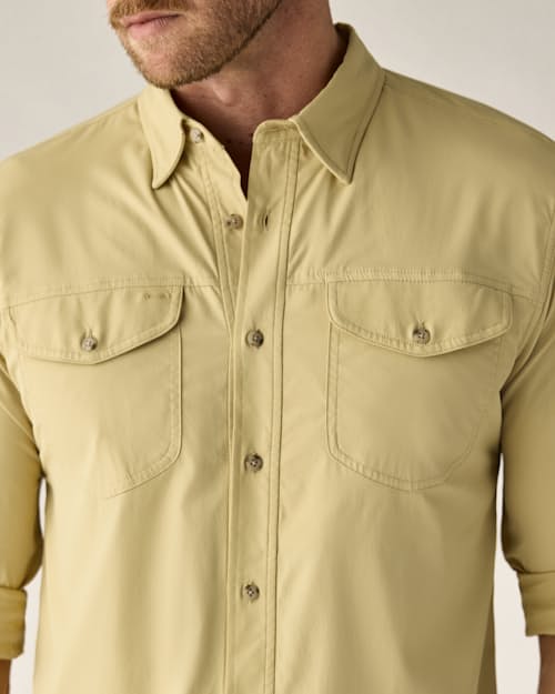 on model image of Gulfstream Performance Shirt