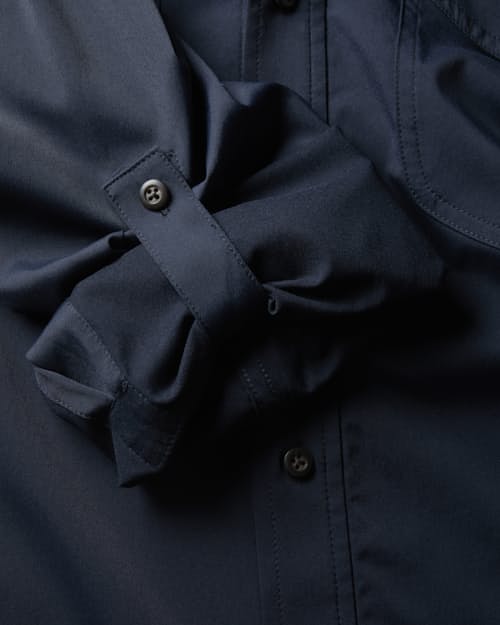 laydown detail image of Gulfstream Performance Shirt