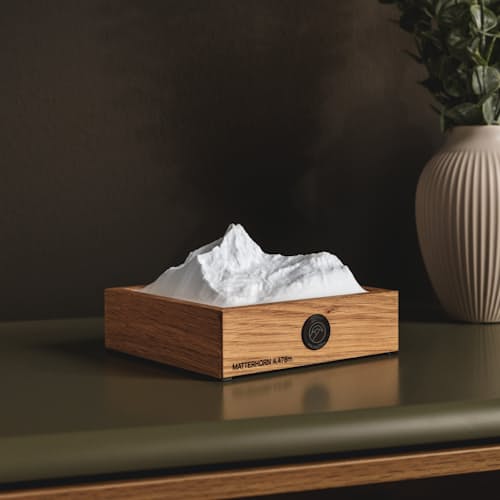 lifestyle image of Holzgestein Matterhorn Lamp