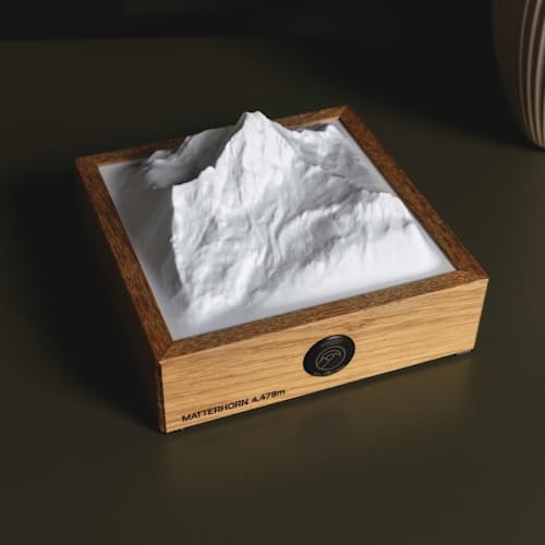 lifestyle image of Holzgestein Matterhorn Lamp