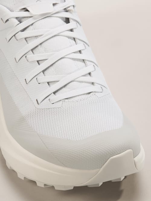 laydown detail image of Norvan LD4 Trail Sneaker