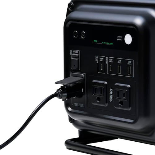 laydown detail image of 700N Portable Power Station