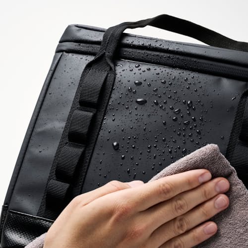 laydown detail image of 700N Portable Power Station
