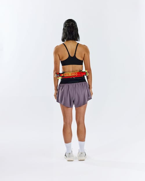 on model image of UL 1L Running Belt