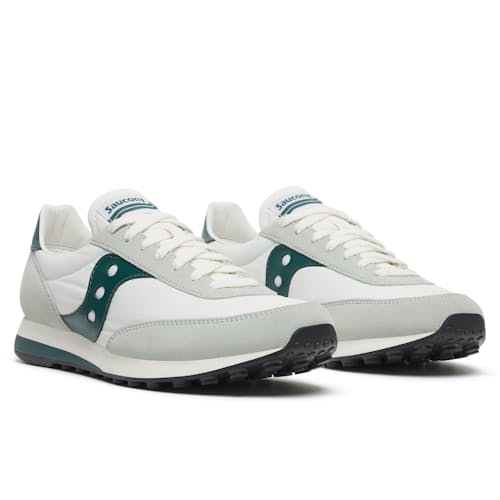 laydown image of Trainer 80