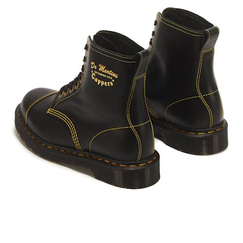 laydown image of MIE Cappers Boot