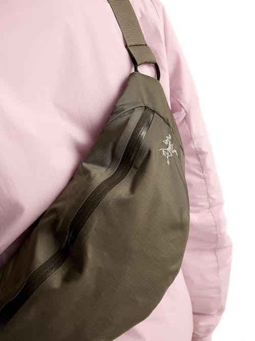 on model image of Axios 4 Crossbody