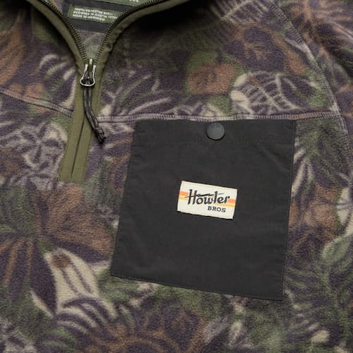 laydown detail image of Free Range Fleece Pullover