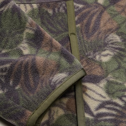 laydown detail image of Free Range Fleece Pullover