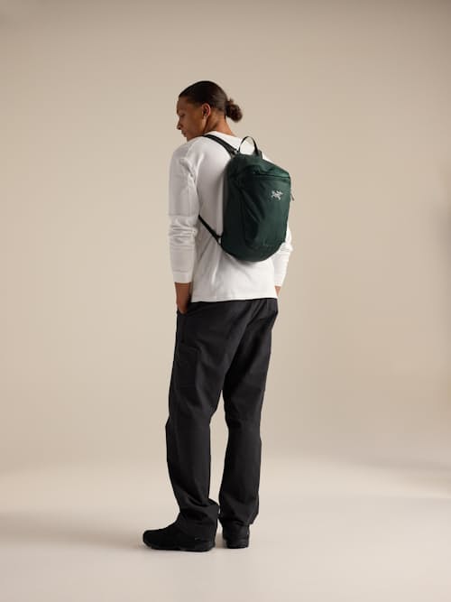 on model image of Heliad 15 Backpack
