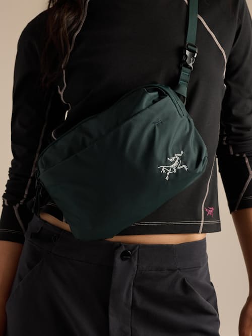 on model image of Heliad Crossbody