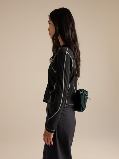 on model image of Heliad Crossbody