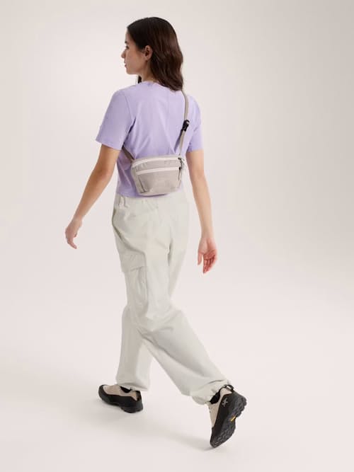 on model image of Mantis 1 Waist Pack