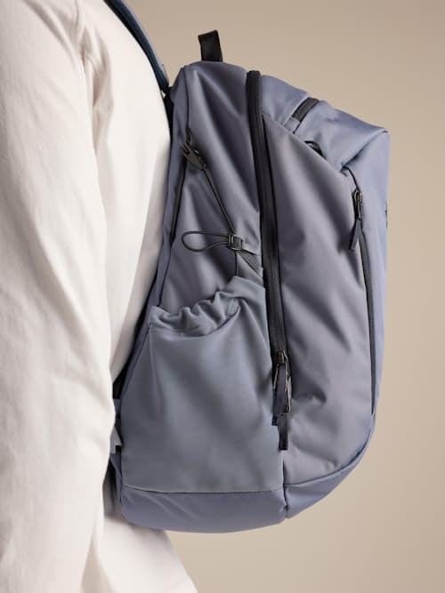 on model image of Mantis 26 Backpack