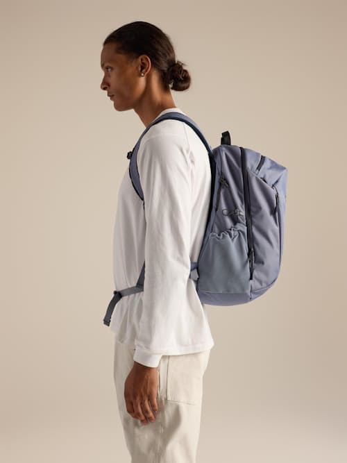 on model image of Mantis 26 Backpack