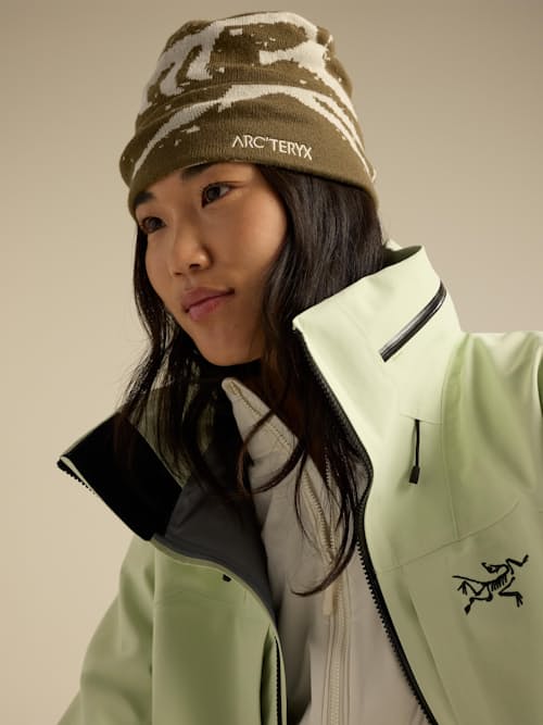 on model image of Grotto Toque