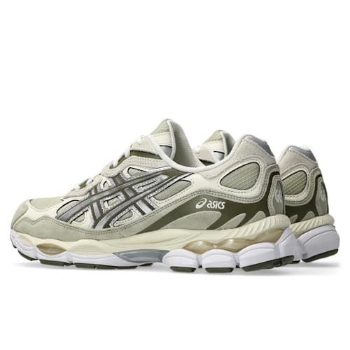 laydown image of Gel-NYC Sneaker