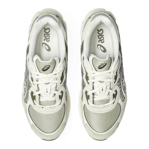laydown image of Gel-NYC Sneaker