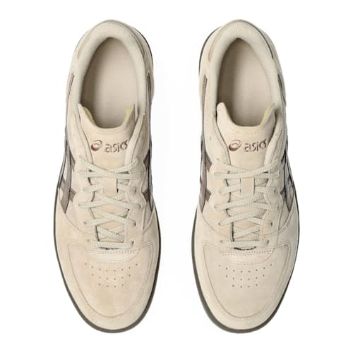 laydown image of Skyhand OG Sneaker