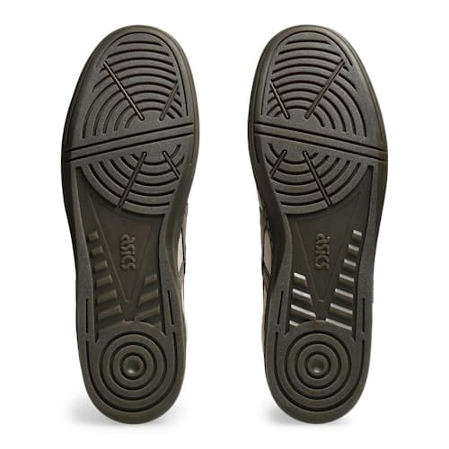 laydown image of Skyhand OG Sneaker