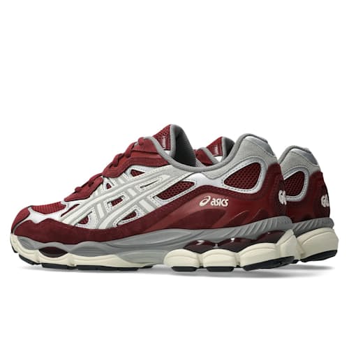 laydown image of Gel-NYC Sneaker
