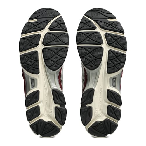 laydown image of Gel-NYC Sneaker
