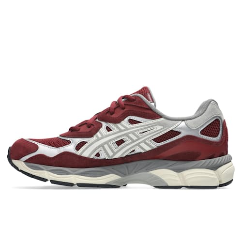 laydown image of Gel-NYC Sneaker