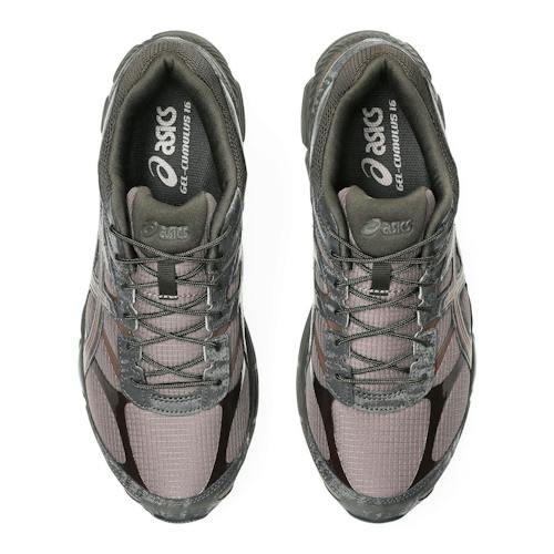 laydown image of Gel-Cumulus 16 Sneaker