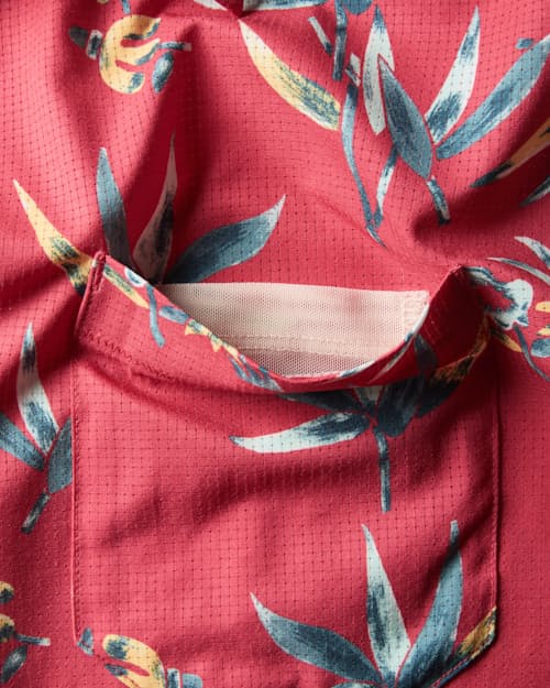 laydown detail image of Airweave Performance Shirt