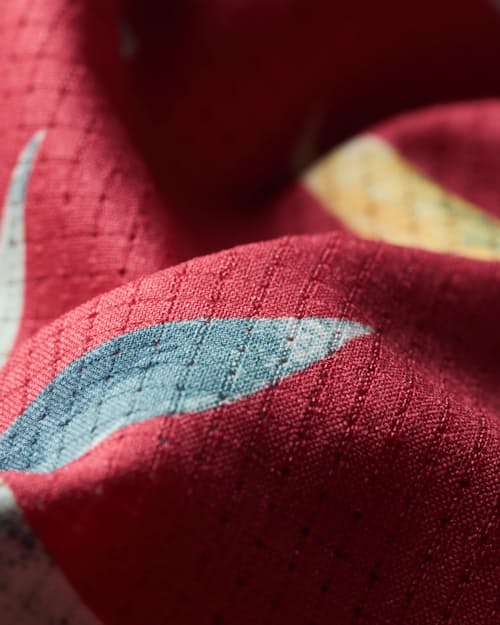 laydown detail image of Airweave Performance Shirt