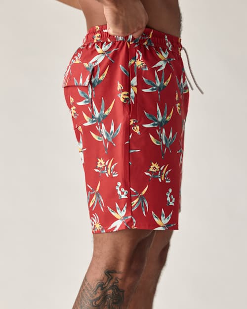on model image of Performance Lined Swim Trunk - 7"