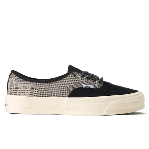 laydown image of Premium Authentic Sneaker