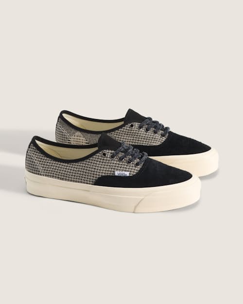 no crop image of Premium Authentic Sneaker