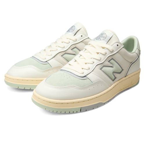 laydown image of 950 Sneaker