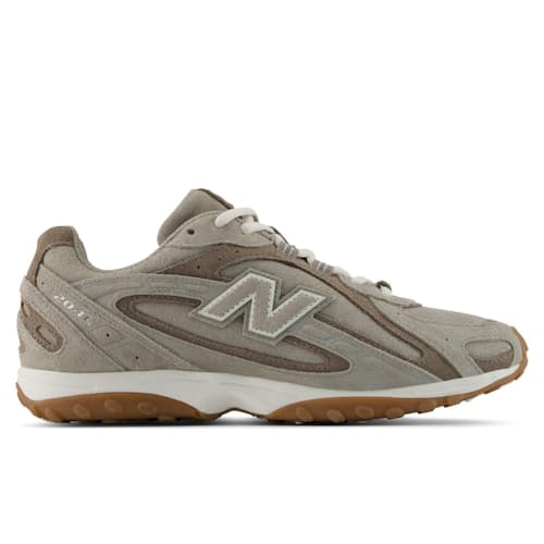 laydown image of 204L Sneaker