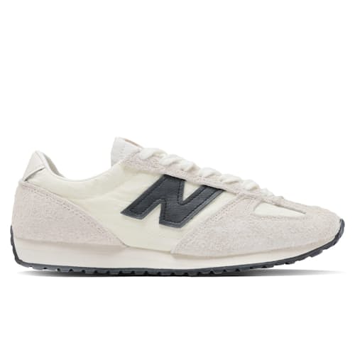 laydown image of 471 Trainer Sneaker