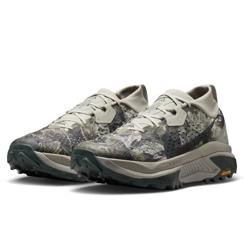 laydown image of ACG Zegama Trail