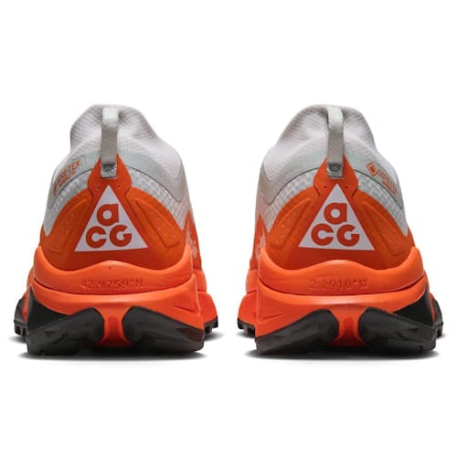 laydown image of ACG Zegama Trail GTX
