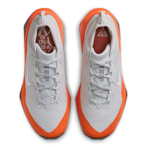 laydown image of ACG Zegama Trail GTX