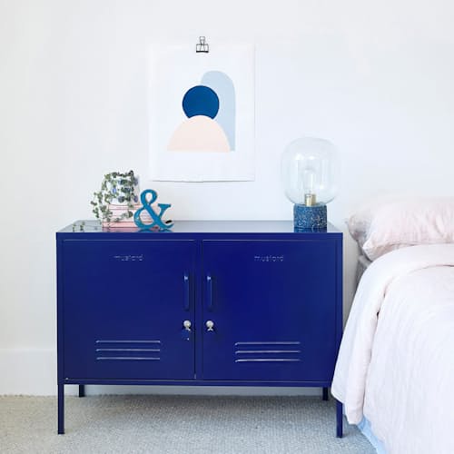 lifestyle image of The Lowdown Locker