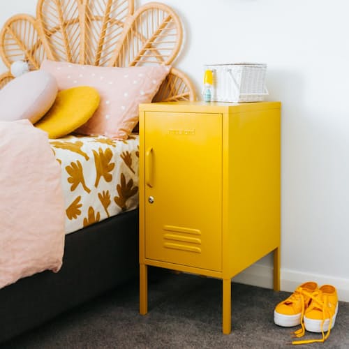 lifestyle image of The Shorty Locker