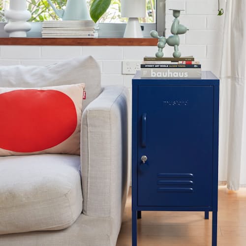 lifestyle image of The Shorty Locker